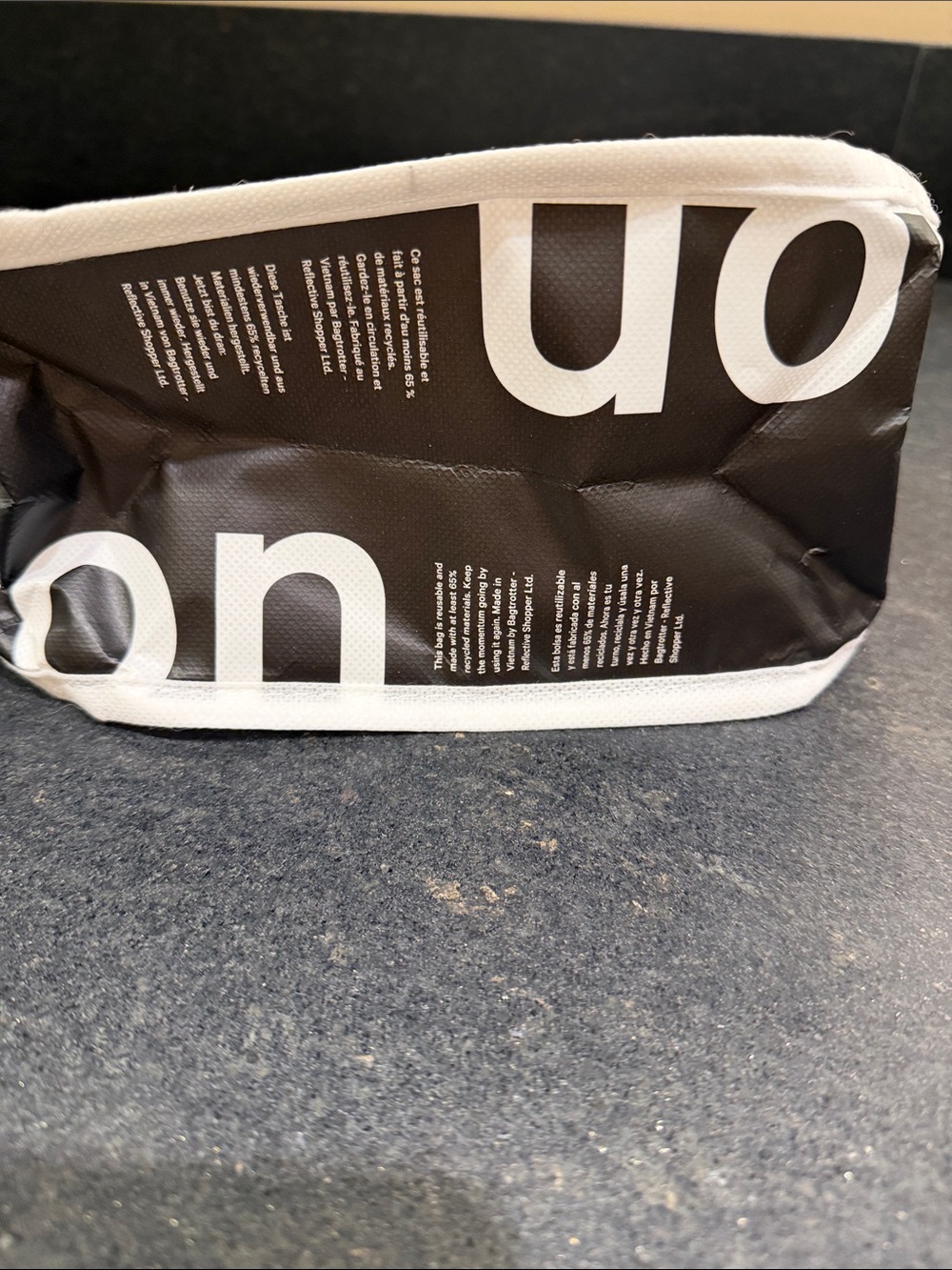 NEW🤩LULULEMON SMALL WHITE & BLACK REUSABLE TOTE BAG WITH HANDLES & SNAP CLOSURE - Picture 5 of 10